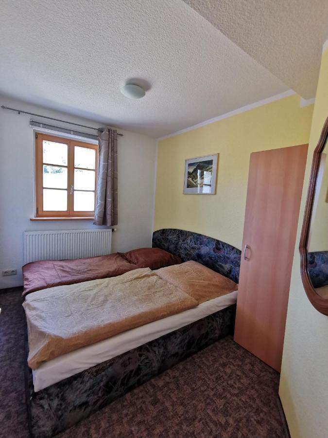 Ferienwohnung "Am Saalehaken" Gossitz Dış mekan fotoğraf